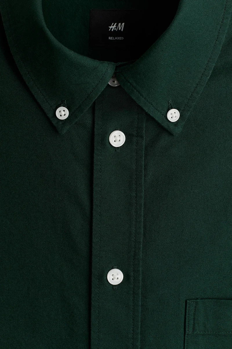 اتش اند ام قميص أكسفورد بقصّة مريحة وبأكمام قصيرة